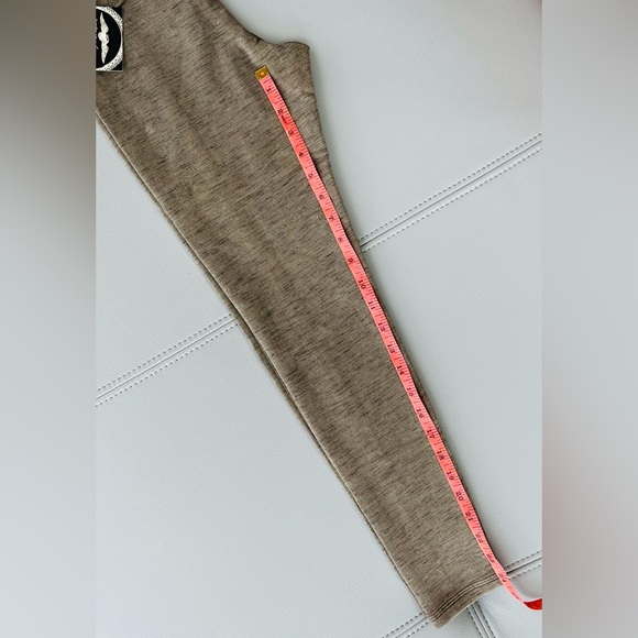New with tags! FREE PEOPLE MOVEMENT Hybrid Legging in ARMY Size XS - Picture 11 of 16